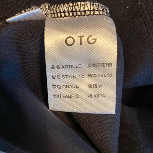 🎀 Black oversized crop top lips Medium OTG brand - Picture 4 of 5